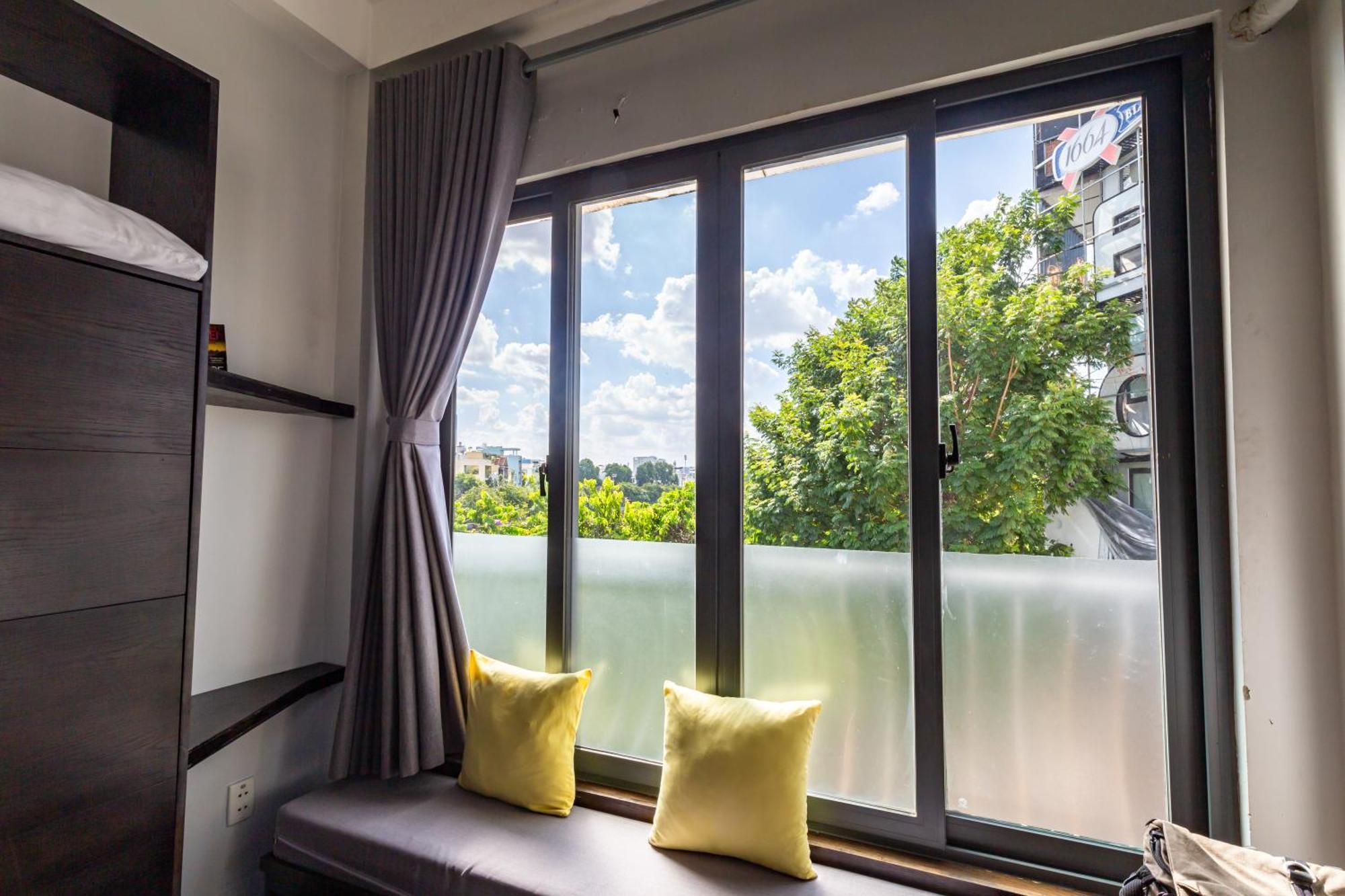 Cozy Riverview Of Livinginn Хошимін Екстер'єр фото
