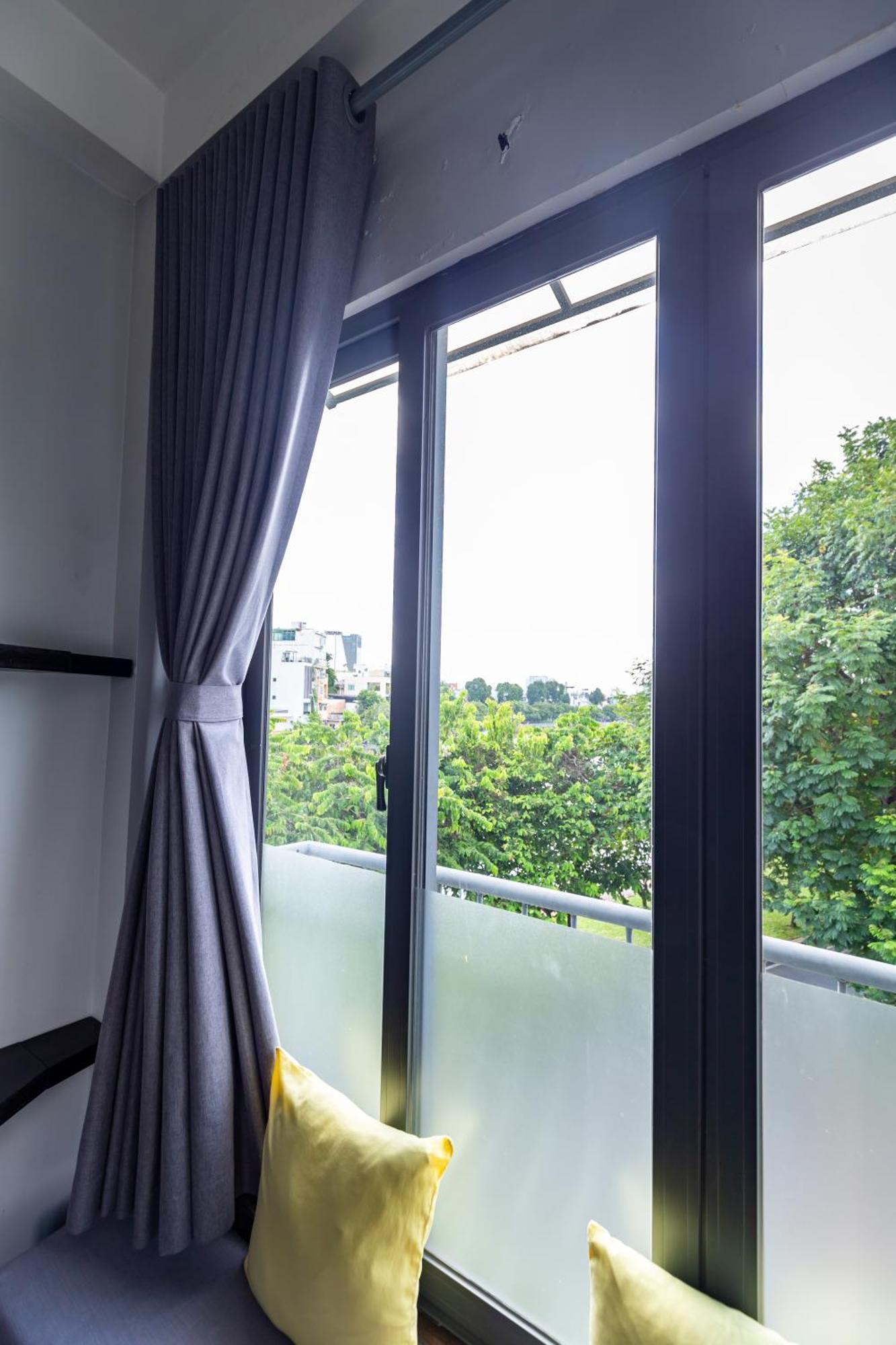 Cozy Riverview Of Livinginn Хошимін Екстер'єр фото